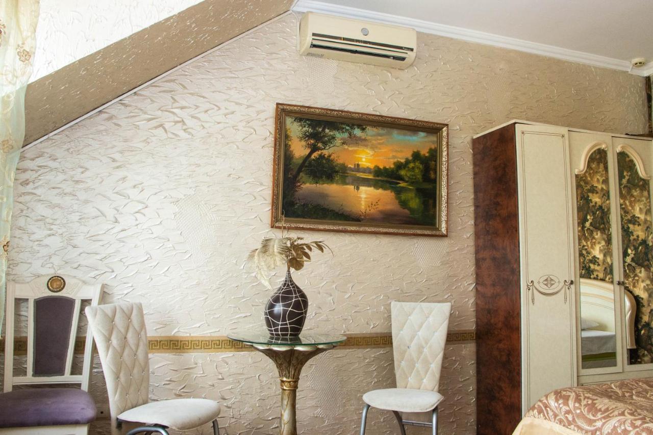 Hotel Ezio Codru エクステリア 写真