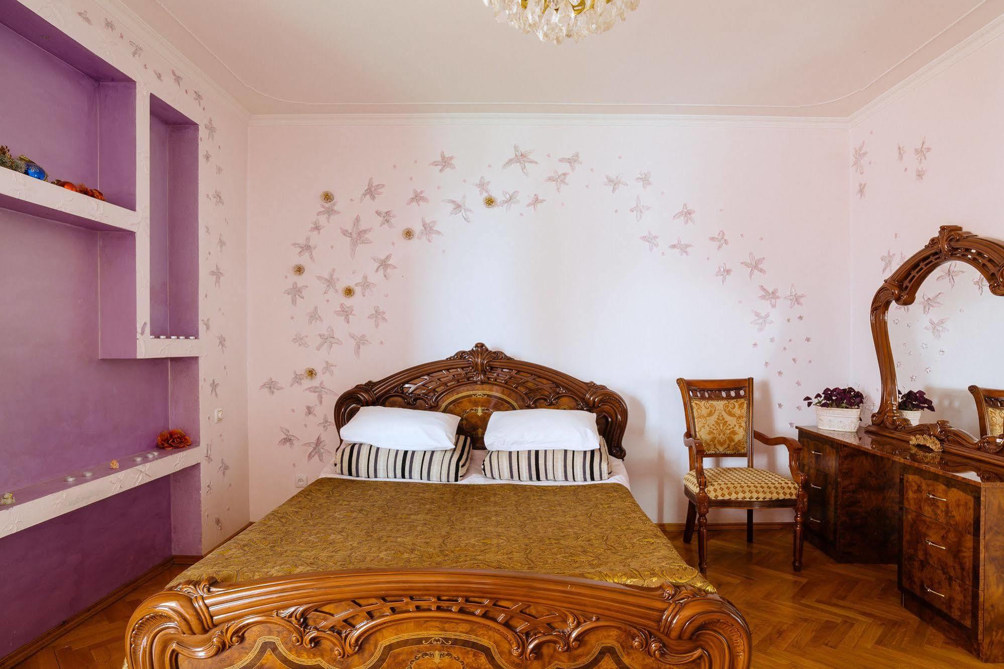 Hotel Ezio Codru エクステリア 写真